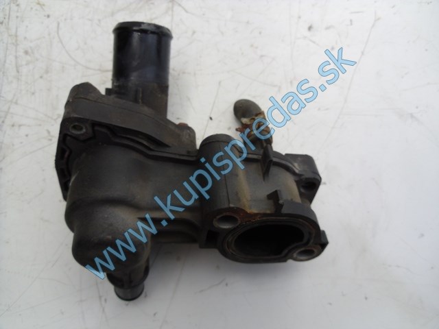 príruba termostatu na ford focus 1 1,8tdci, autodiely na ford focus, 