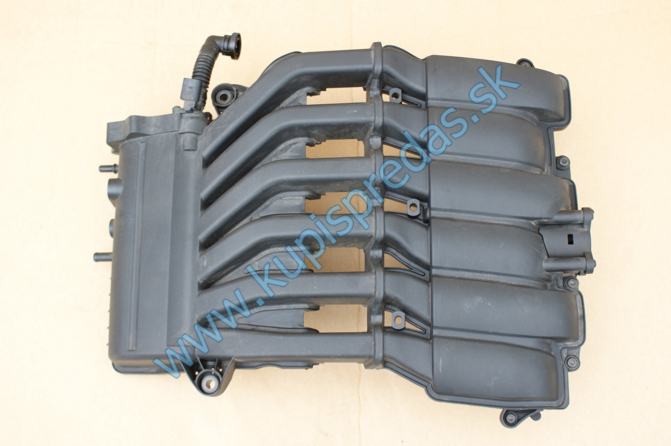 Sacie potrubie VW TOUAREG 7P 3.6FSI 280k  