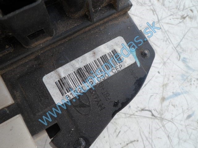 pravý predný zámok na hyundai i30 , 81320-2L030