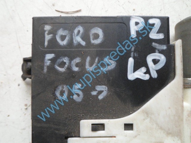 pravý zadný motorček sťahovania okna na ford focus II, 981537-102