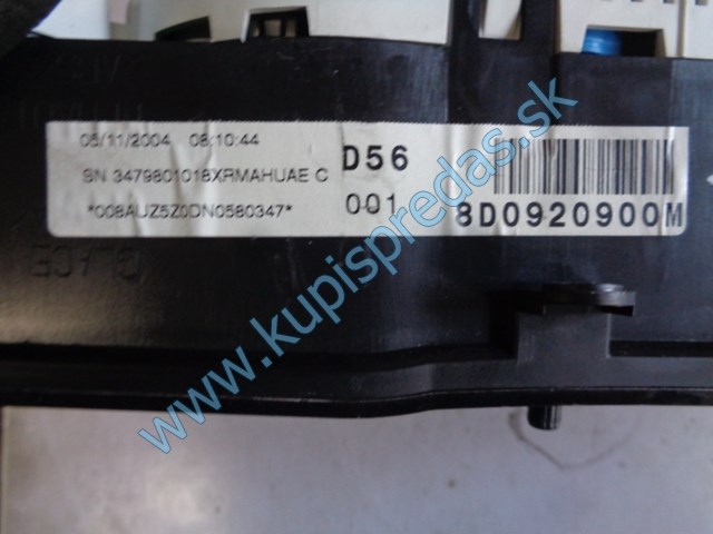 tachometer na audi a4 B5 , 8D0920900M