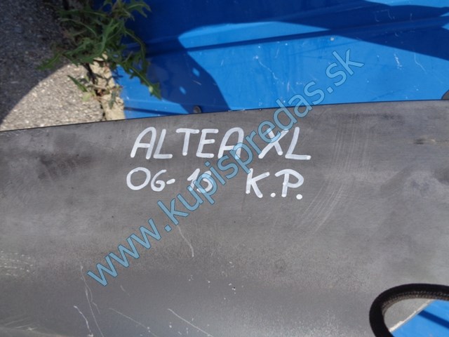 pravý predný blatník na seat alteu, 5P0821166B