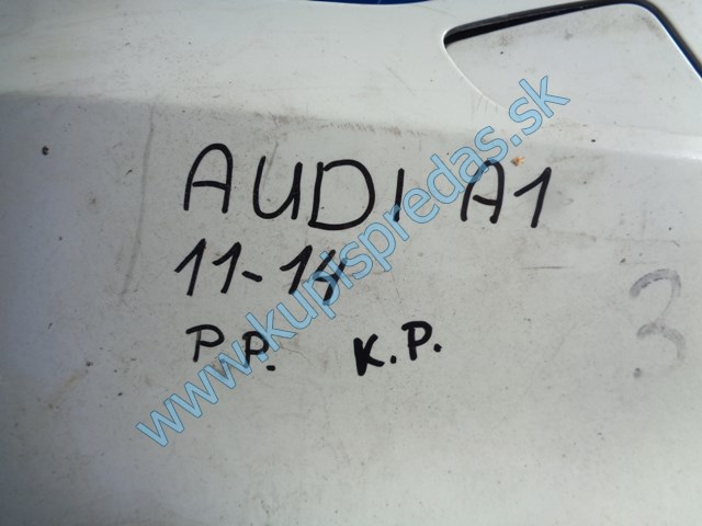 pravá predná časť nárazníka na audi a1 , 8X0807436