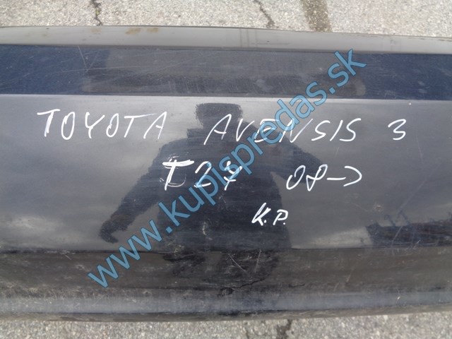 zadný nárazník na toyotu avensis T27 sedan, 