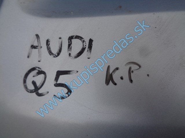 ľavý predný roh nárazníka na audi q5, 8R0807437