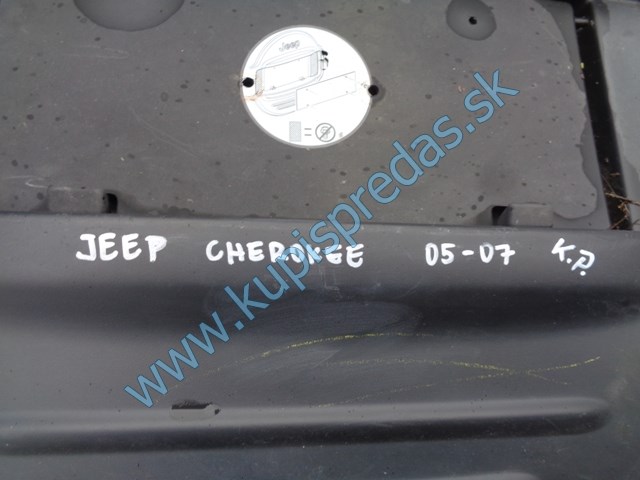 zadný držiak rezervy na jeep cherokee A00158622